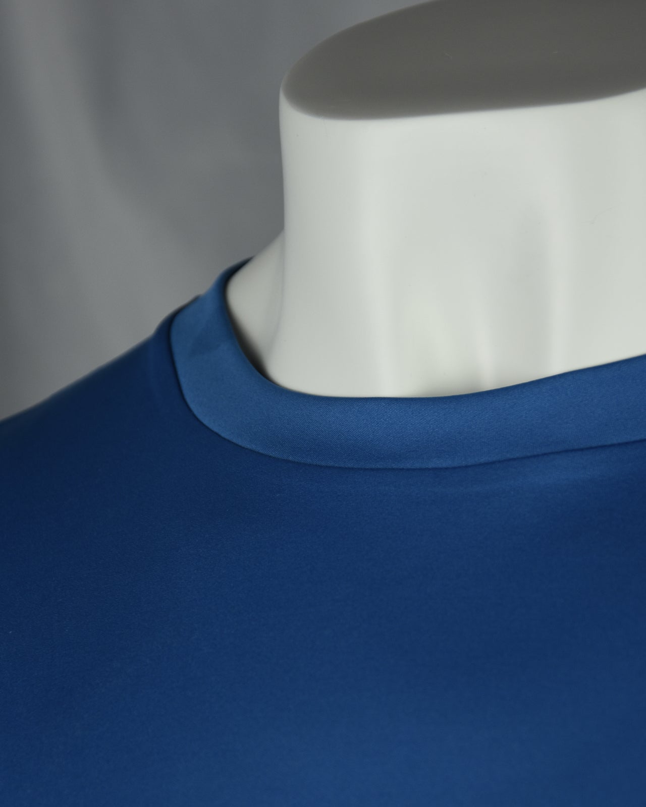 Blue active T-shirt with crew neck collar
