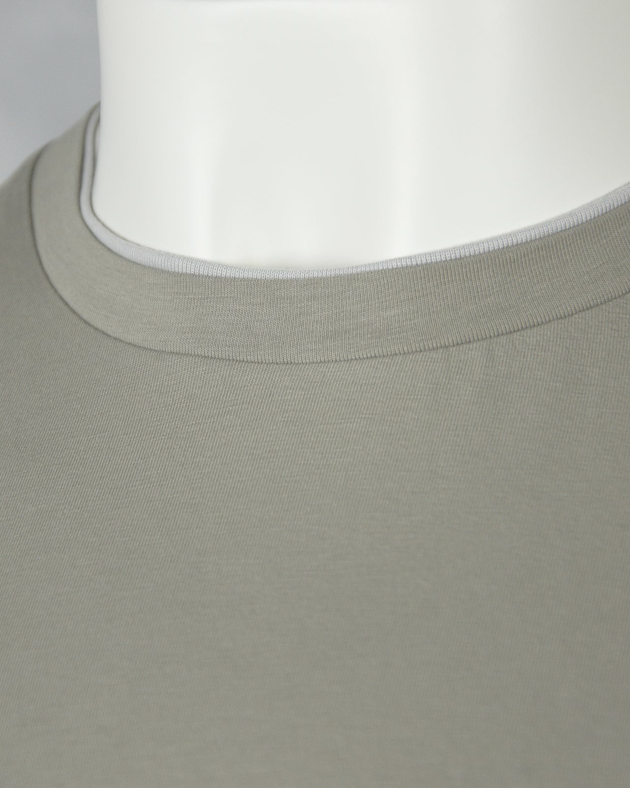 Natural beige crew-neck ribbed collar on short-sleeve T-shirt